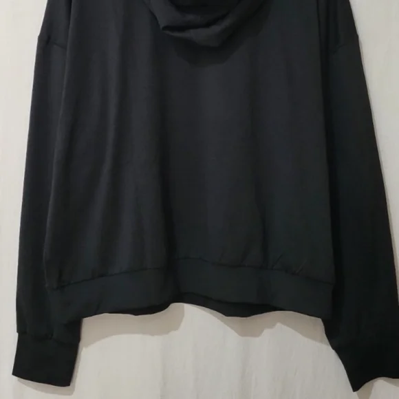 Unworn Vuori Women's Sweatshirt Halo Modern Pullover Hoodie in Black - Picture 11 of 11
